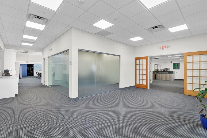 More Photos Of 1492 Highland Ave, Cheshire Light Manufacturing For Sale