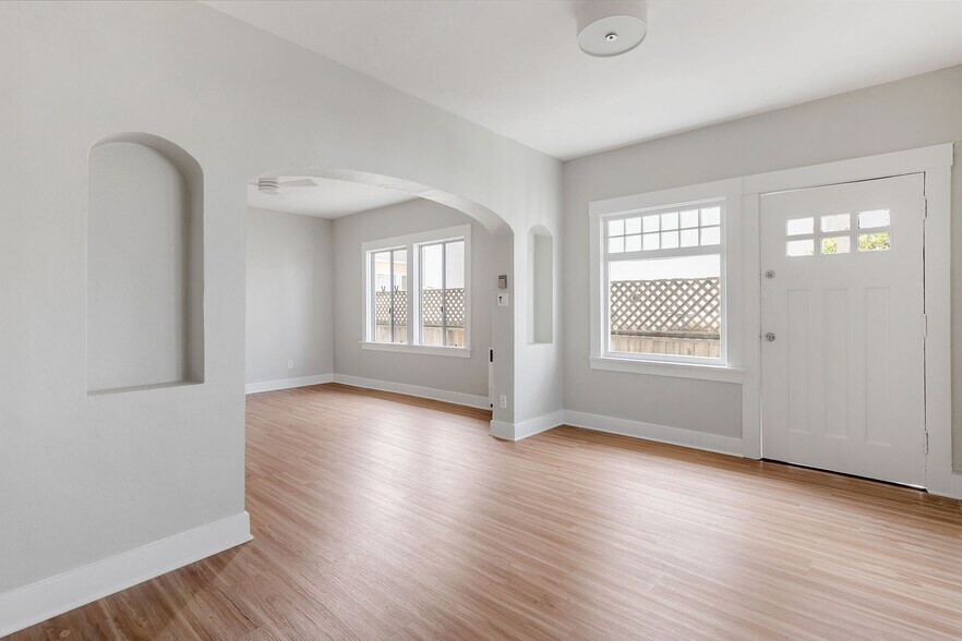 More Photos Of 724 Hermosa Ave, Hermosa Beach Apartments For Sale