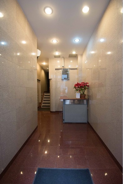 More Photos Of 110 W 30th St, New York Office For Lease