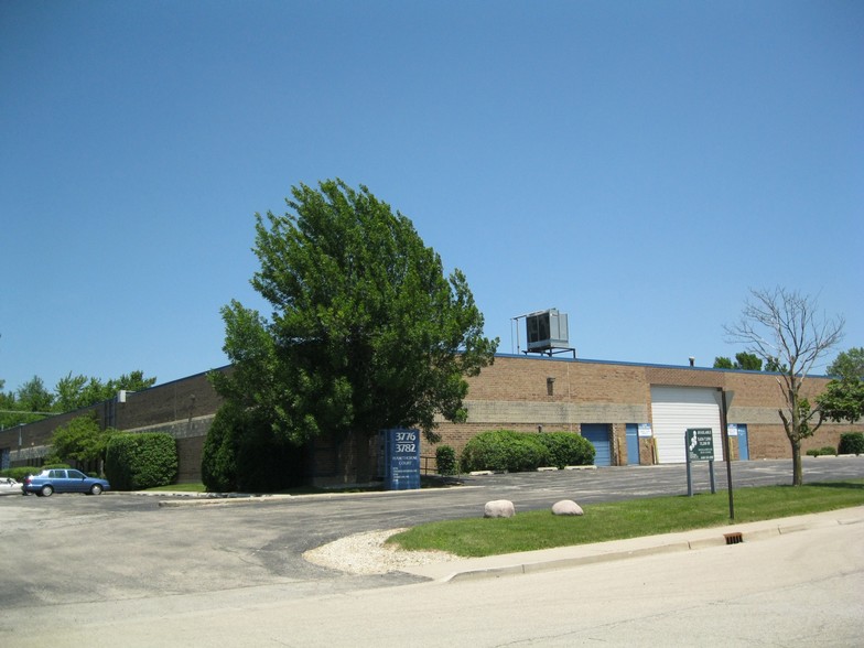 Primary Photo Of 3776-3790 Hawthorne Ct, Waukegan Warehouse For Lease