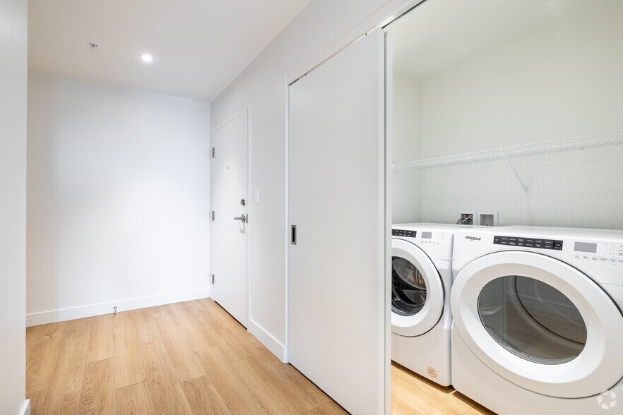 More Photos Of 8405 Pl Saint-Charles, Brossard Apartments For Lease