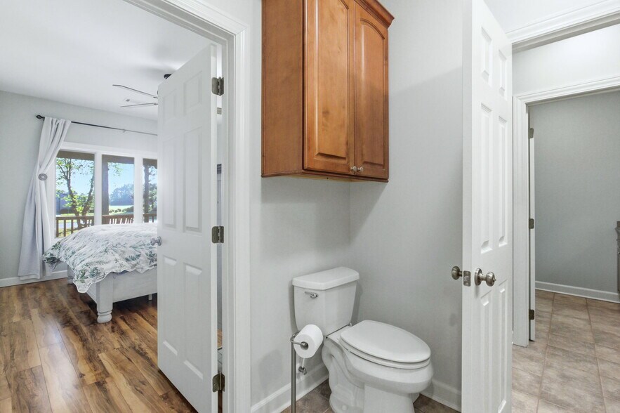 More Photos Of 267 Stinson Dr, Clinton Specialty For Sale