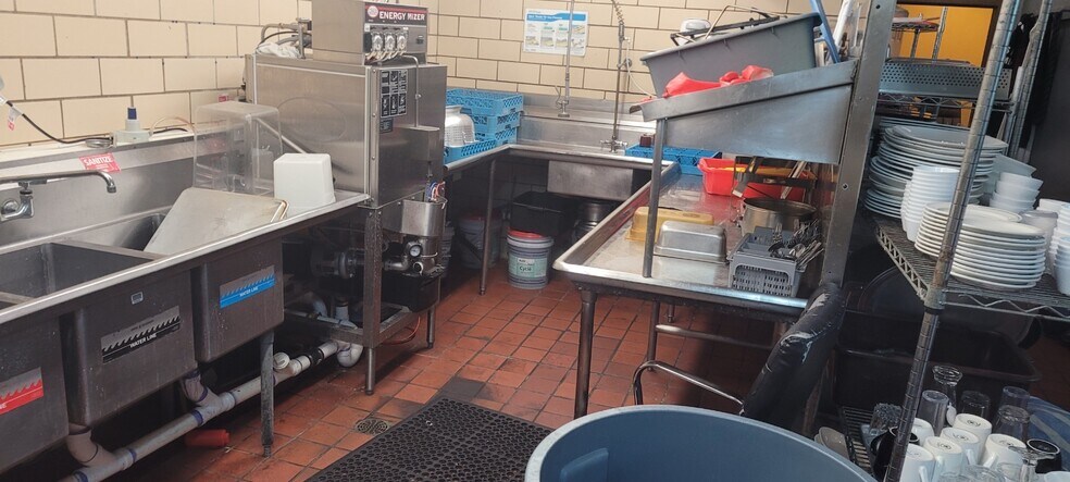 More Photos Of 2435 Brice Rd, Reynoldsburg Restaurant For Sale