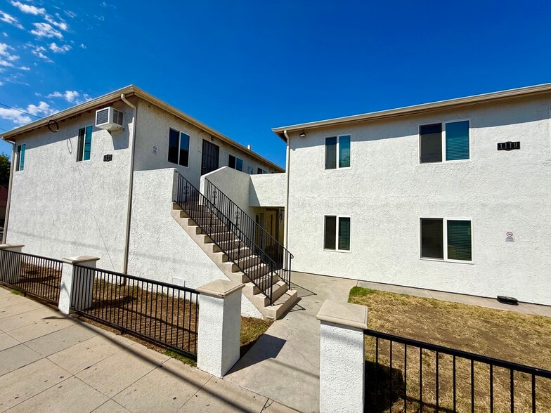 More Photos Of 1117-1121 2nd St, San Fernando Apartments For Sale