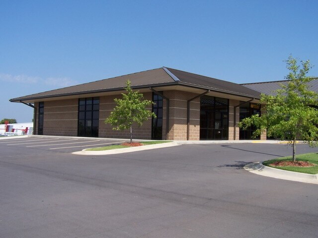 More Photos Of 2411 Fayetteville Rd, Van Buren Office For Lease