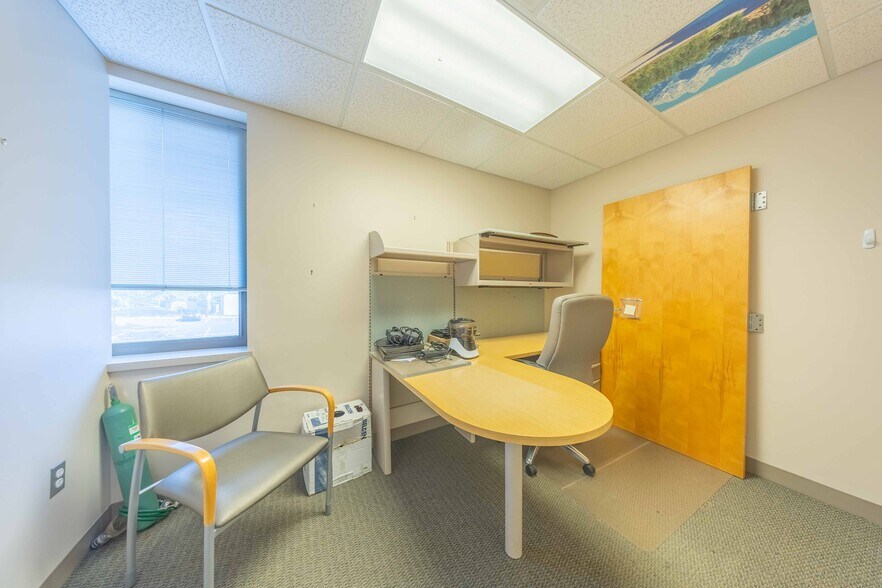 More Photos Of 43-47 Nason St, Maynard Bank For Lease