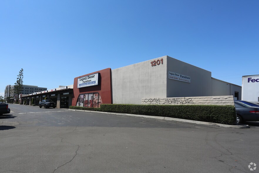 More Photos Of 1201 E Ball Rd, Anaheim Light Manufacturing For Lease