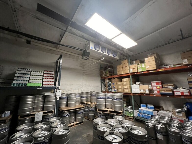 More Photos Of 16 Business Park Dr, Branford Warehouse For Sale