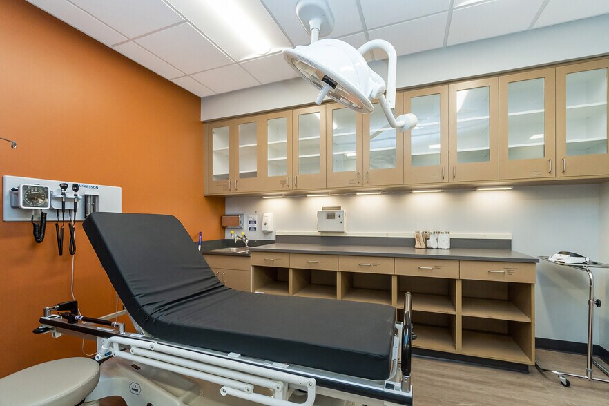 More Photos Of 622 Union Blvd, Allentown Medical For Sale
