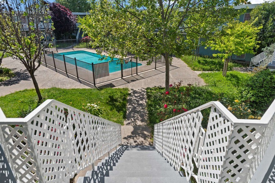 More Photos Of 256 La Pala Dr, San Jose Apartments For Sale