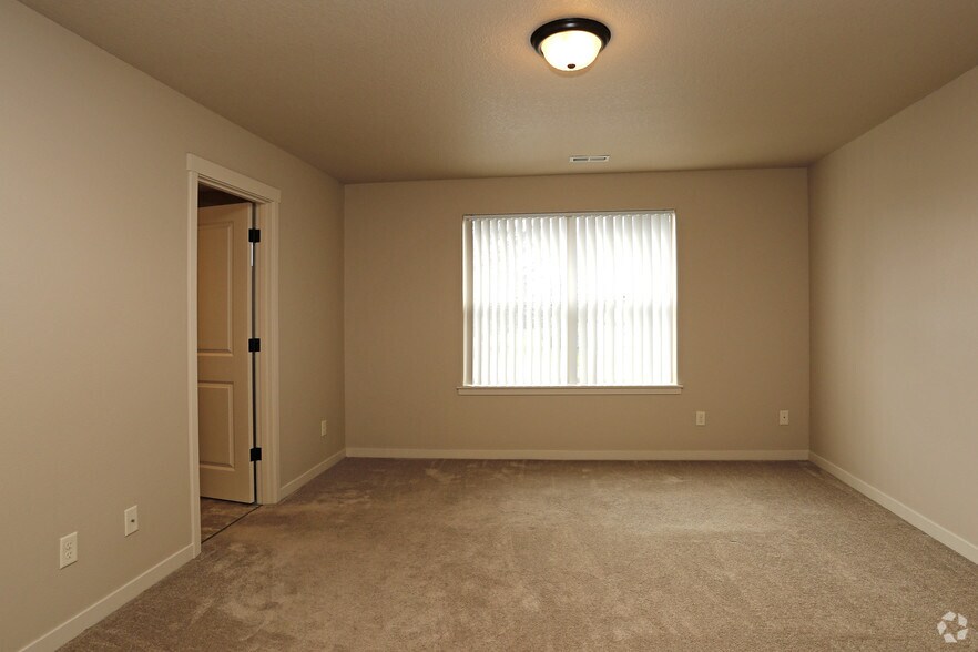 More Photos Of 19731 SW Athena Ct, Aloha Apartments For Sale