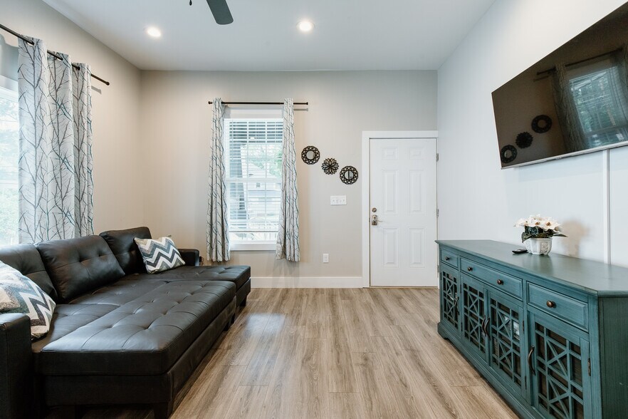 More Photos Of 616 S Converse St, Spartanburg Apartments For Sale