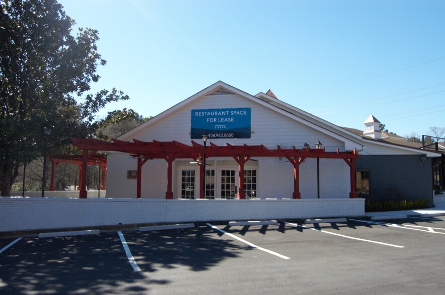 More Photos Of 2810 Paces Ferry Rd SE, Atlanta General Retail For Lease
