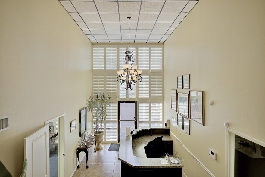 More Photos Of 4927 Southfork Dr, Lakeland Office For Sale