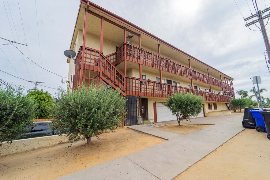 More Photos Of 4065 Wightman St, San Diego Apartments For Sale