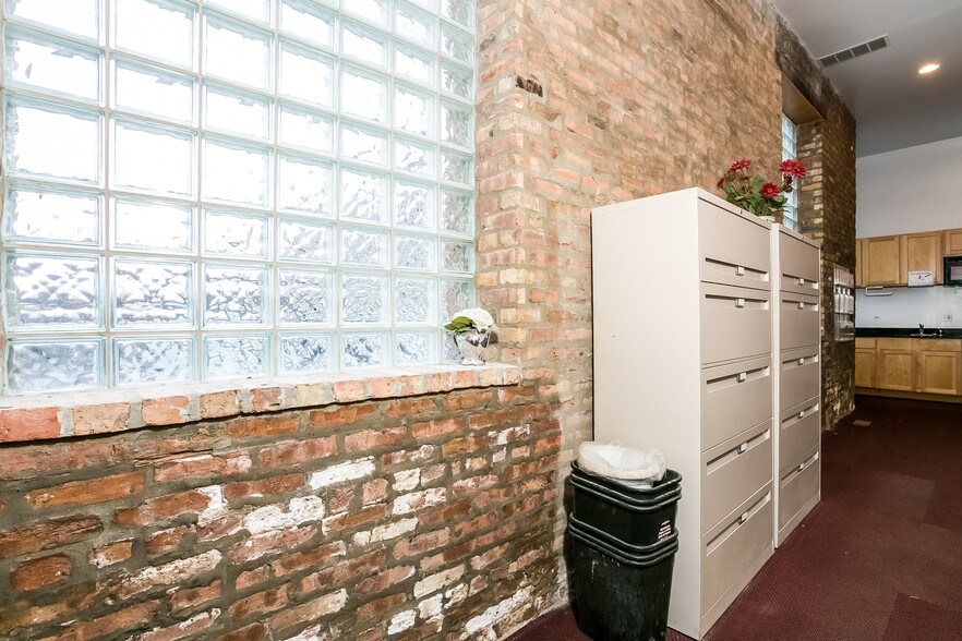 More Photos Of 716 E 47th St, Chicago Loft Creative Space For Sale