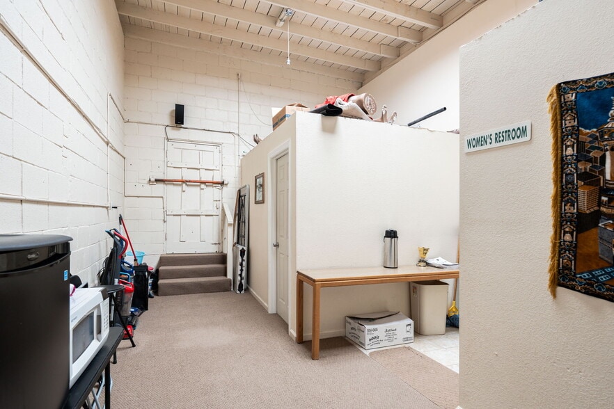 More Photos Of 4820 International Blvd, Oakland General Retail For Sale