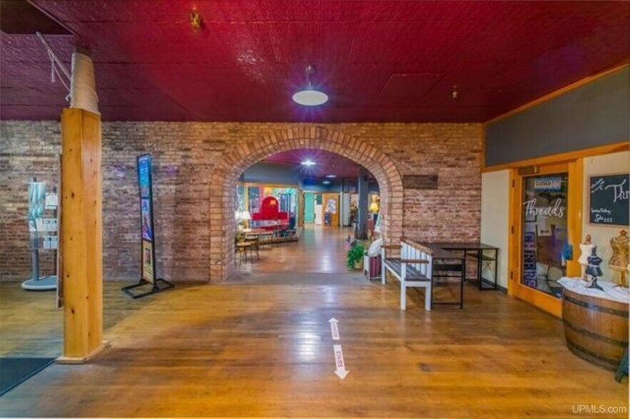 More Photos Of 308 Cleveland Ave, Ishpeming Medical For Sale