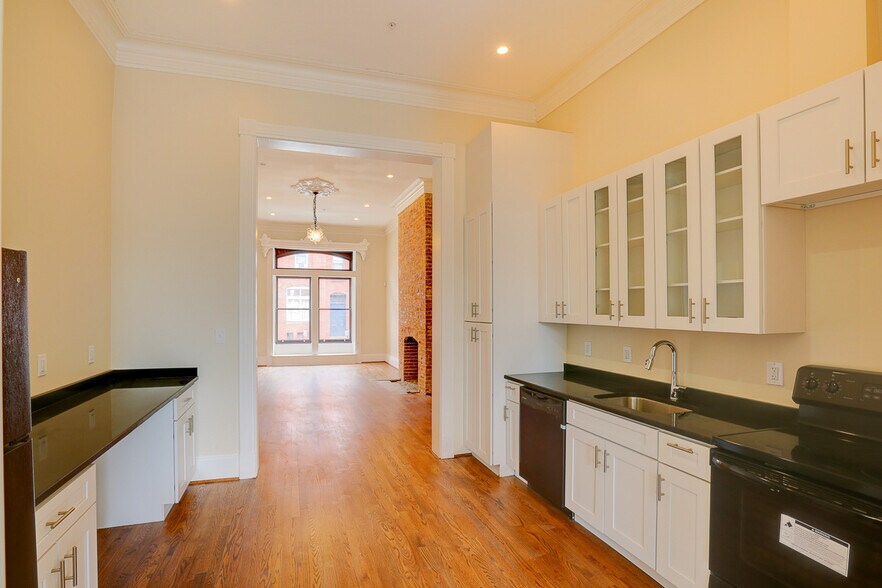 More Photos Of 2116-2118 Saint Paul St, Baltimore Apartments For Sale