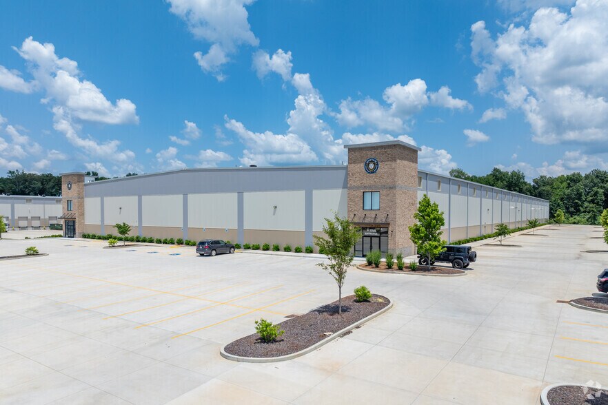 More Photos Of 2139 Logistics Way, Murfreesboro Unknown For Lease