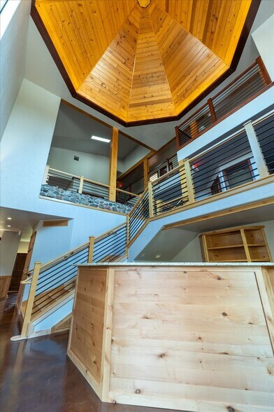 More Photos Of 4242 N Meridian Ave, Oklahoma City Office For Sale