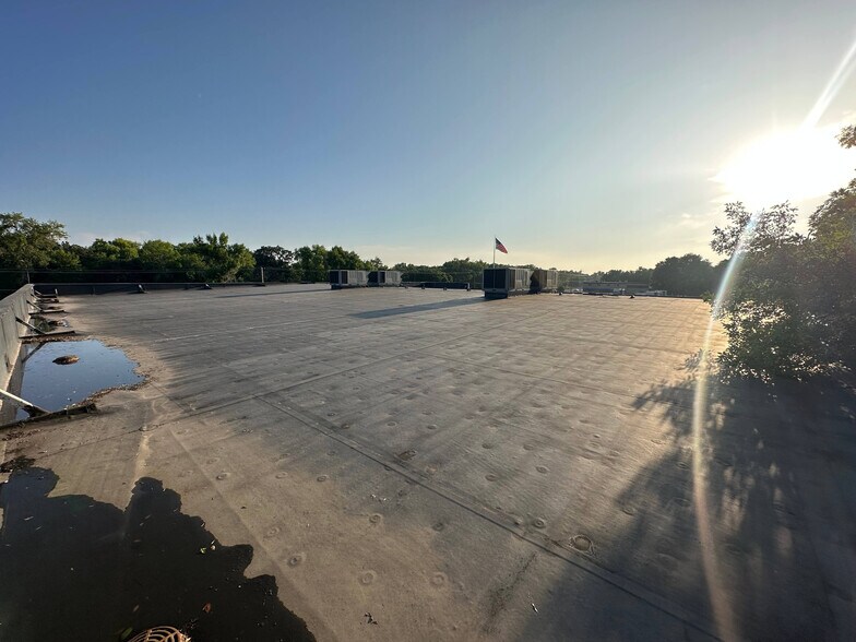 More Photos Of 1250 4th Ave NW, Minot Storefront For Lease