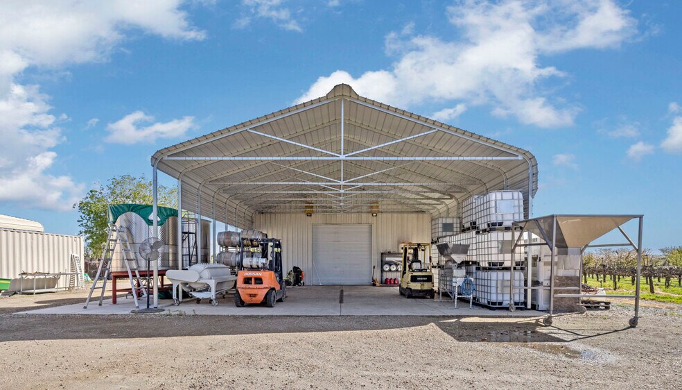 More Photos Of 13299 N Curry Ave, Lodi Specialty For Sale