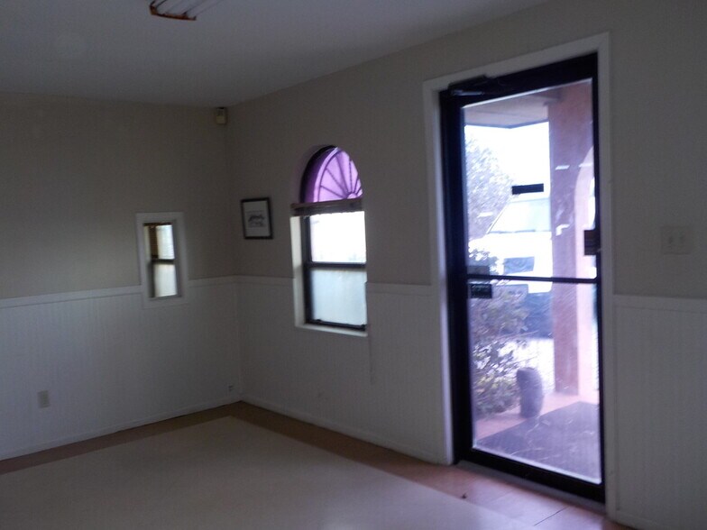 More Photos Of 13785 FM 3067, La Feria Loft Creative Space For Lease