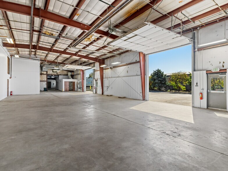 More Photos Of 14320 Longs Peak Ct, Longmont Warehouse For Sale