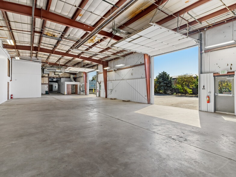 More Photos Of 14320 Longs Peak Ct, Longmont Warehouse For Lease