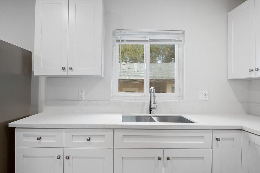 More Photos Of 240-260 E Providencia Ave, Burbank Apartments For Sale