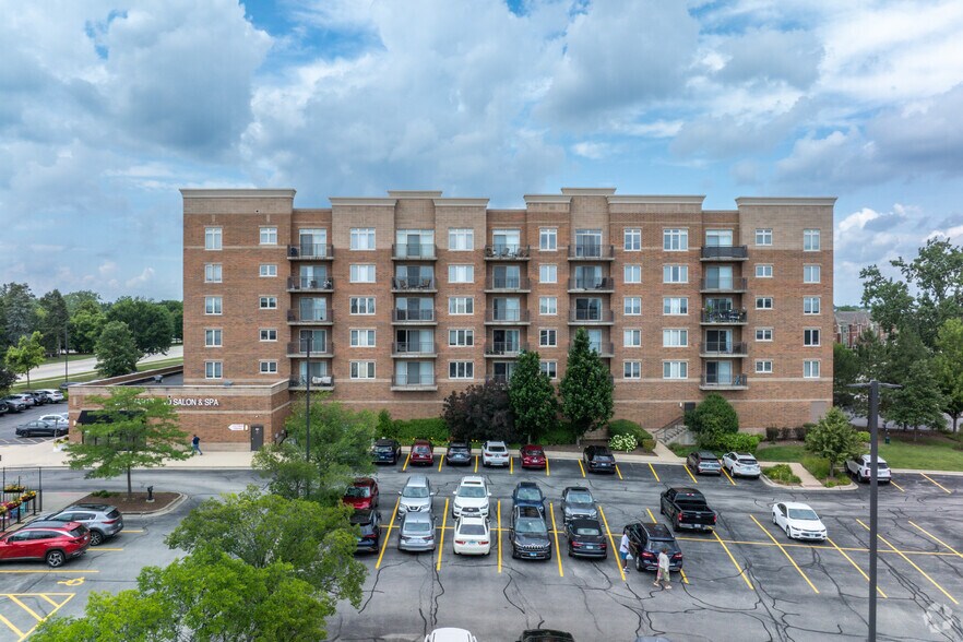 More Photos Of 1255 Town Center Rd, Vernon Hills Apartments For Lease