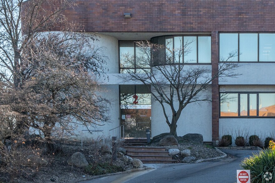 More Photos Of 2 Harbor Park Dr, Port Washington Light Manufacturing For Lease