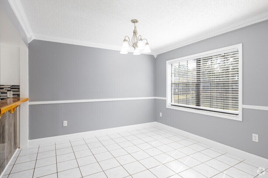 More Photos Of 180 Royal Palm Dr, Kissimmee Apartments For Sale