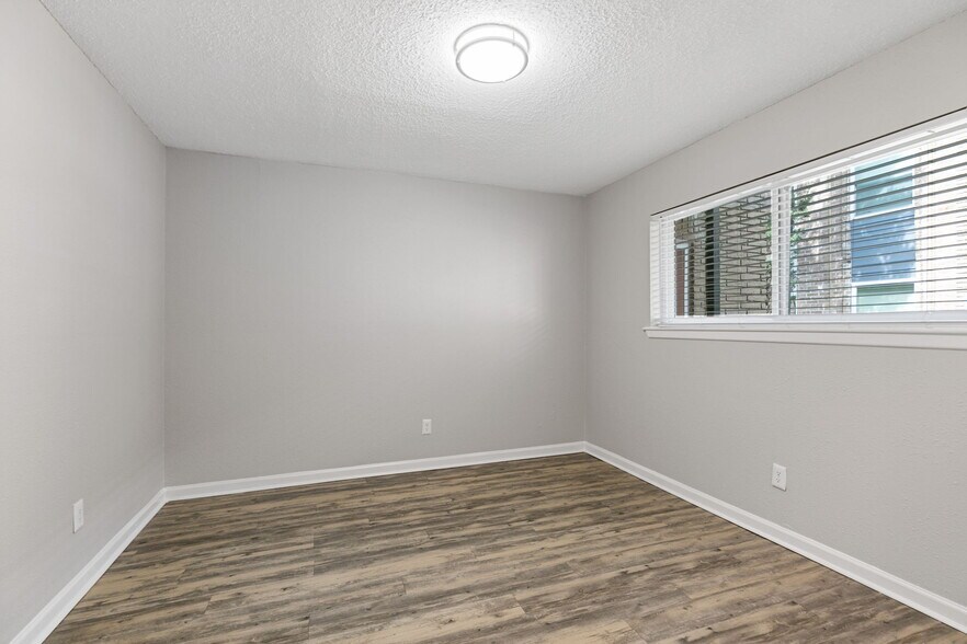 More Photos Of 9707 Timberside Dr, Houston Apartments For Sale