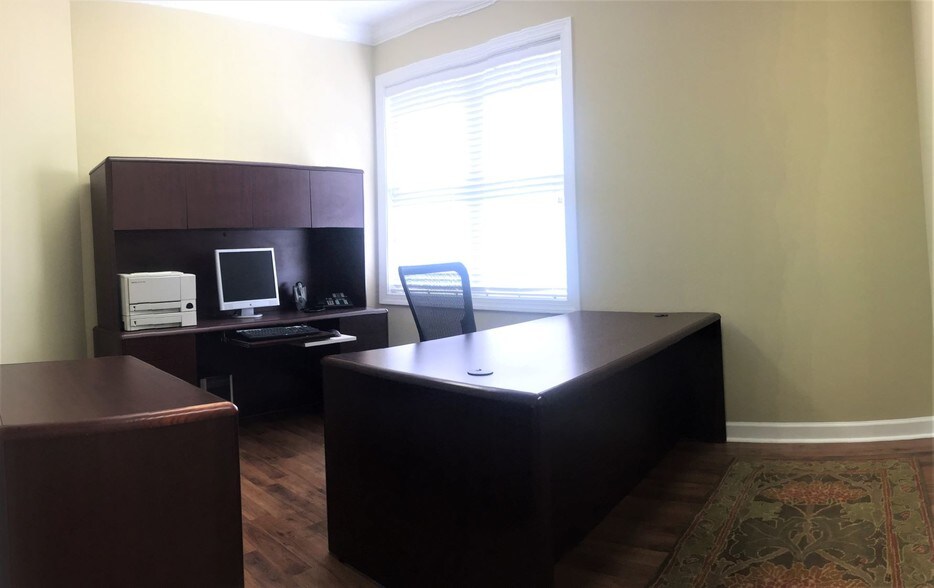 More Photos Of 5640 Six Forks Rd, Raleigh Office For Sale