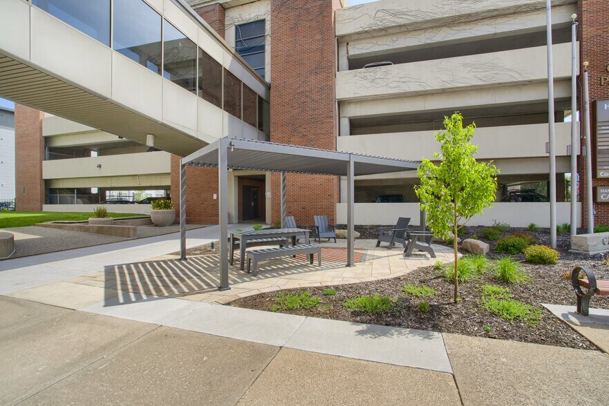 More Photos Of 570 Asbury St, Saint Paul Office For Lease