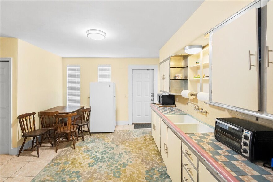 More Photos Of 15325 North Main St, Jacksonville Flex For Sale
