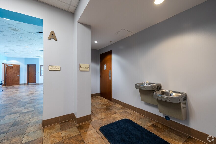 More Photos Of 2814 14th Ave SE, Ruskin Healthcare For Sale