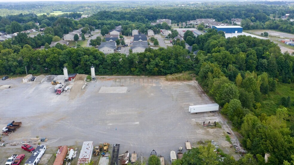 More Photos Of 2727 Union Hall Rd, Clarksville Land For Lease