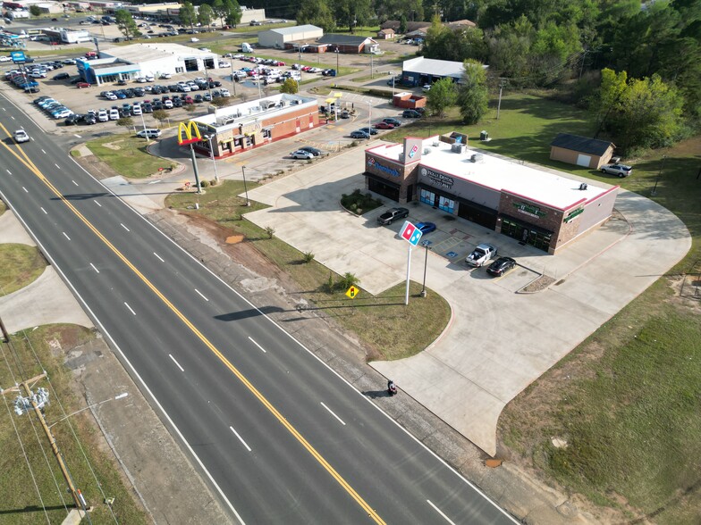 Primary Photo Of 1050 Broadway Ave, Gladewater General Retail For Lease