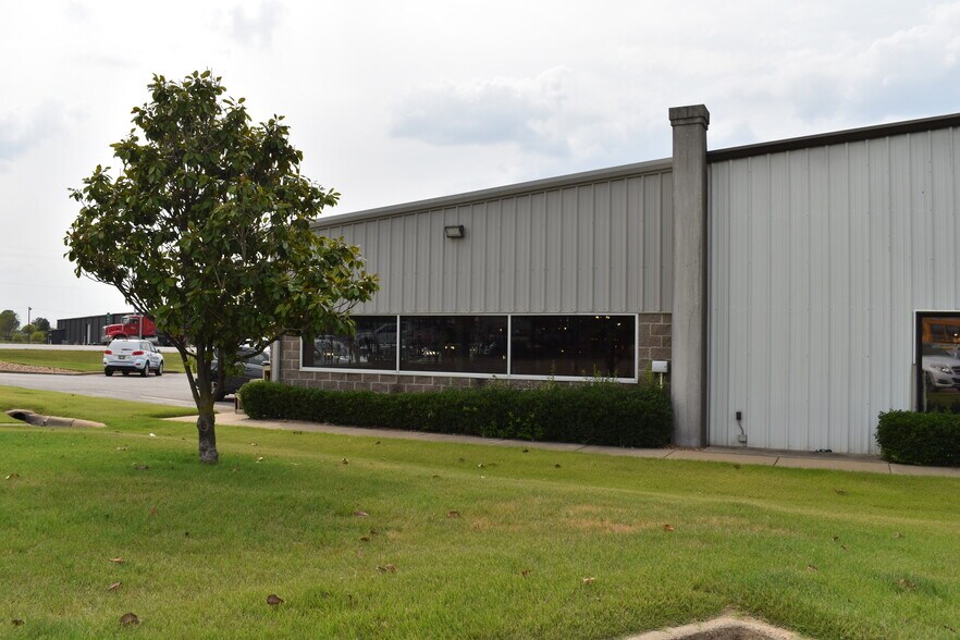 More Photos Of 10186 Highway 63 N, Bono Storefront Retail Office For Sale