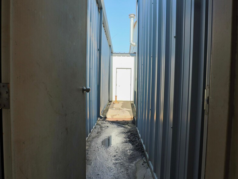 More Photos Of 2946 State Highway V, Matthews Warehouse For Sale