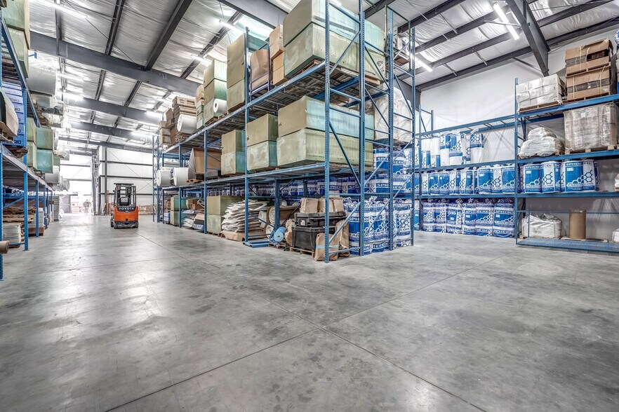 More Photos Of 48 Zion Station Ct, Troy Warehouse For Lease