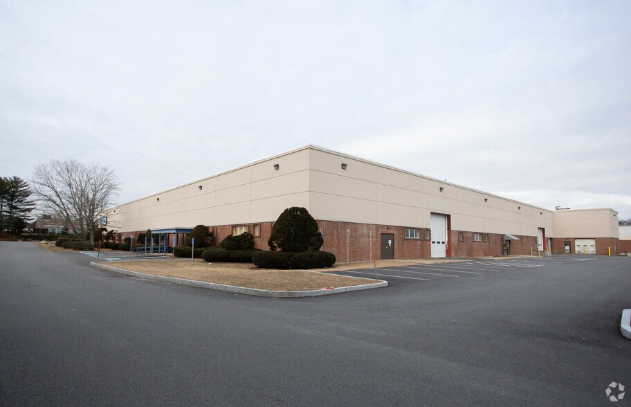 Primary Photo Of 40 Fordham Rd, Wilmington Distribution For Lease