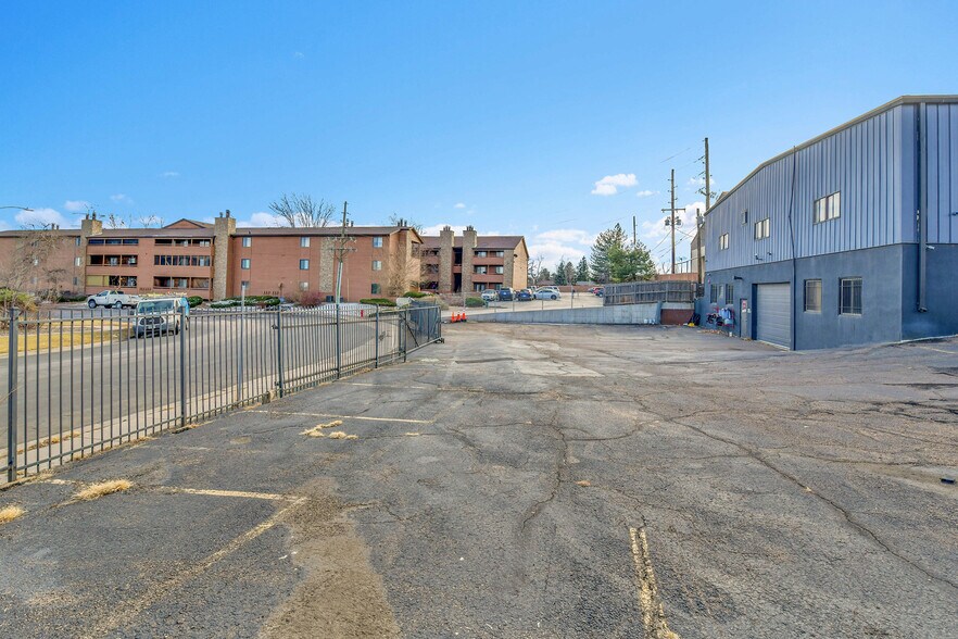 More Photos Of 4560 S Federal Blvd, Englewood Auto Repair For Sale