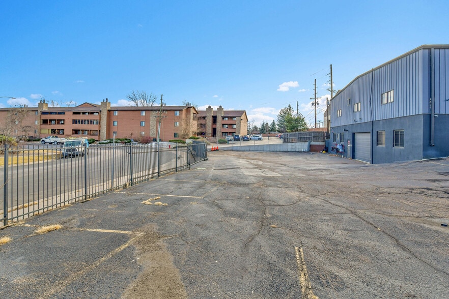 More Photos Of 4560 S Federal Blvd, Englewood Auto Repair For Sale