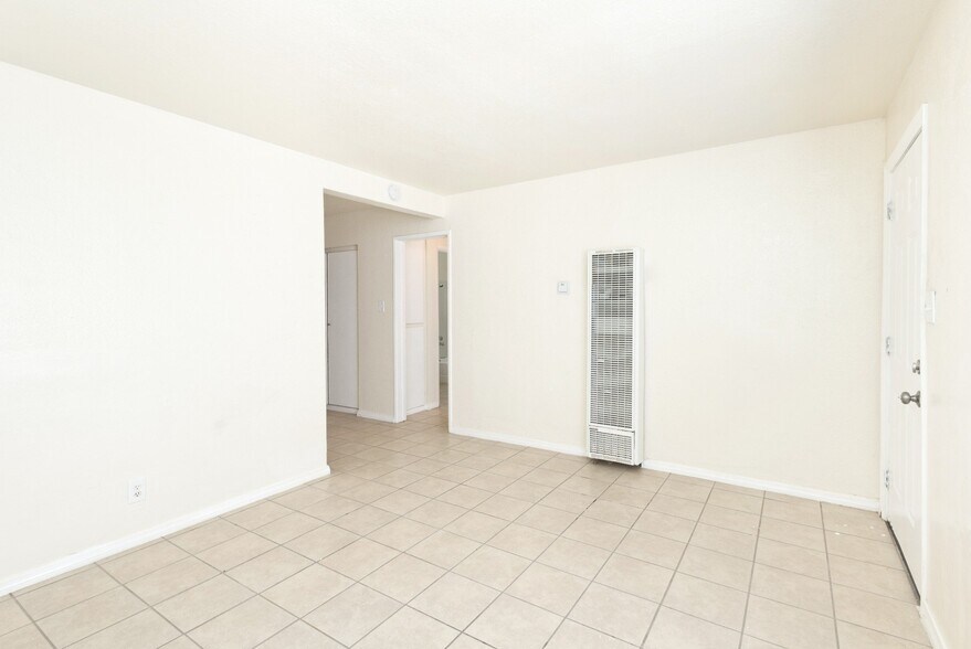 More Photos Of 15564 Hesperia Rd, Victorville Apartments For Sale