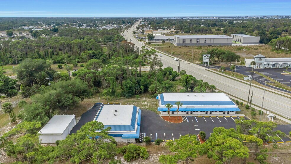 More Photos Of 655 N Indiana Ave, Englewood Medical For Sale