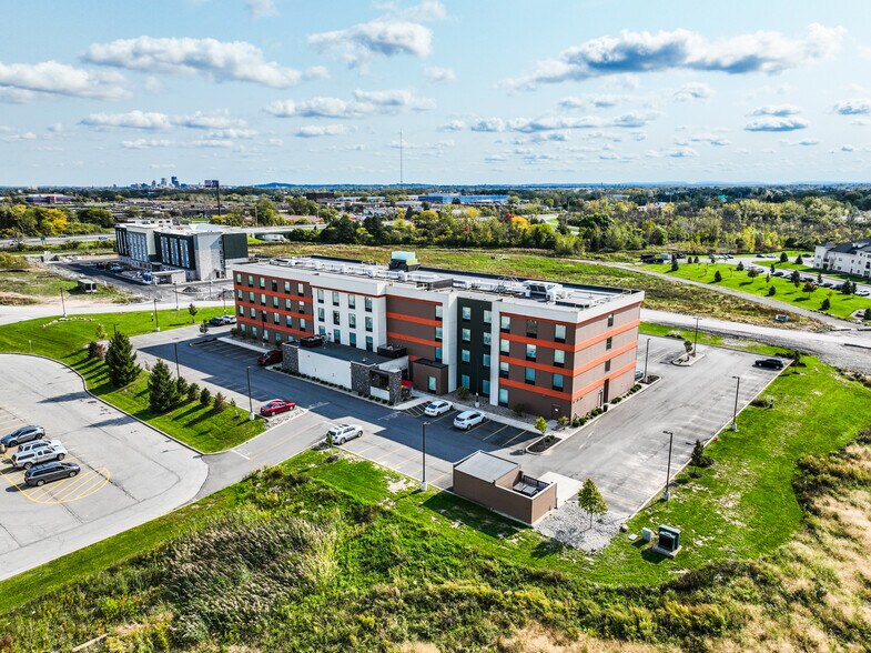 More Photos Of 400 Bellwood Dr, Rochester Hotel For Sale